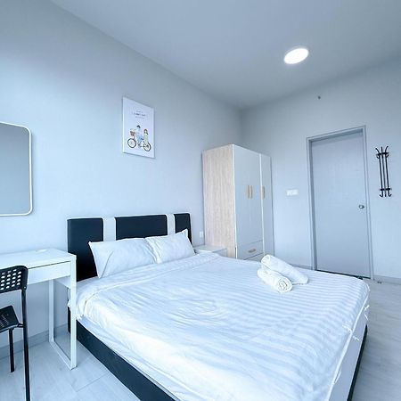 Vv Homestay Jesselton Quay Surla Sabah Mall Kk 亚庇贵赴行馆 Kota Kinabalu Exterior foto